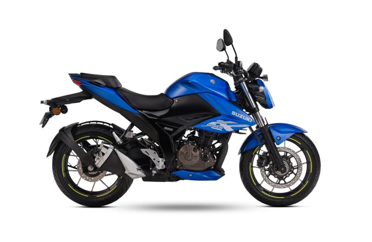 Gixxer 250 Blue Studio Shot