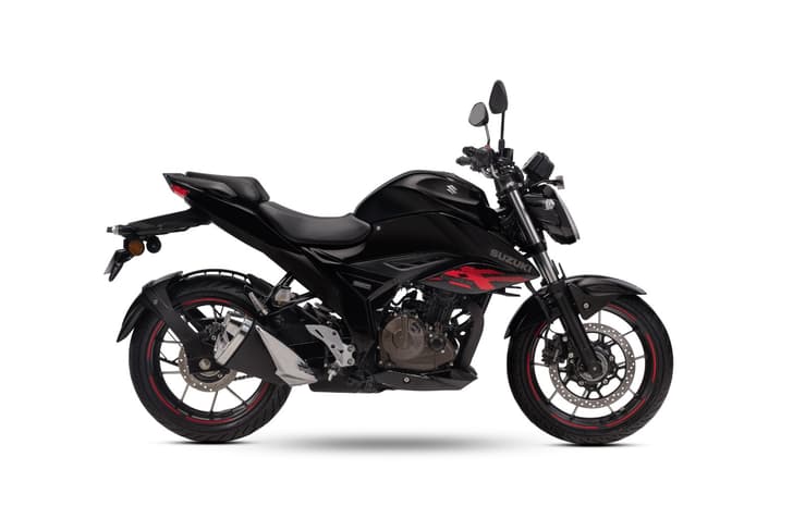 Gixxer 250 Black Studio Shot