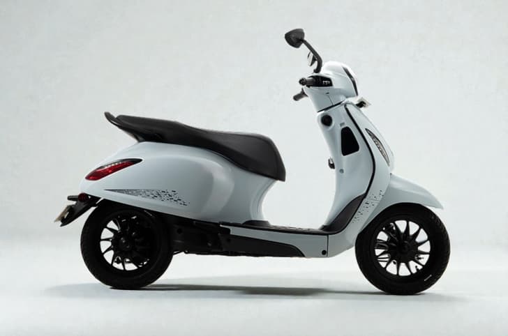 Chetak 3001 in Cyber White Studio Image