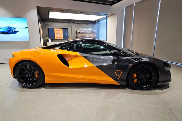 McLaren MCL38 Celebration Edition Artura side profile