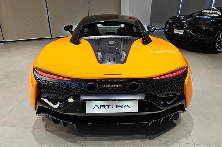 McLaren MCL38 Celebration Edition Artura rear design