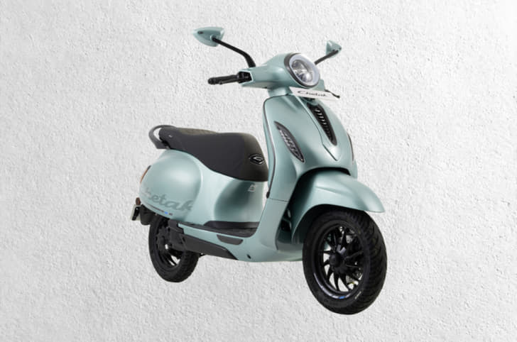 Studio image of Bajaj Chetak 3501