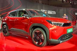 Toyota Urban Cruiser Ebella front quarter