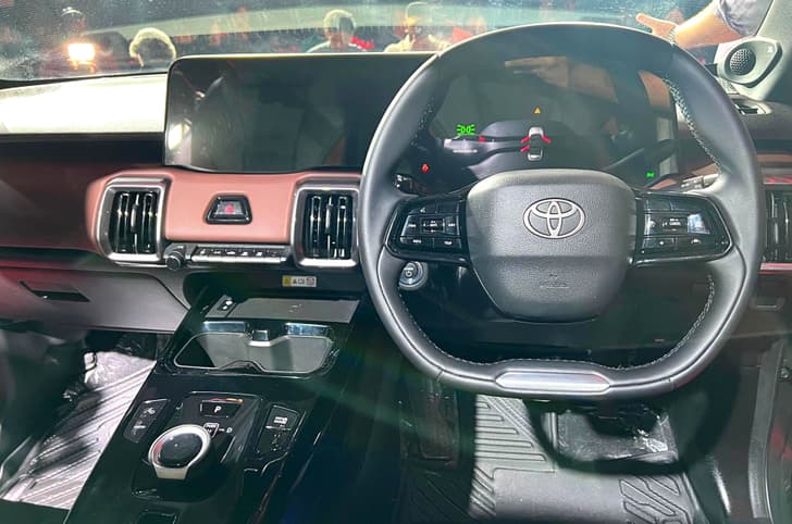 Toyota Urban Cruiser Ebella interior