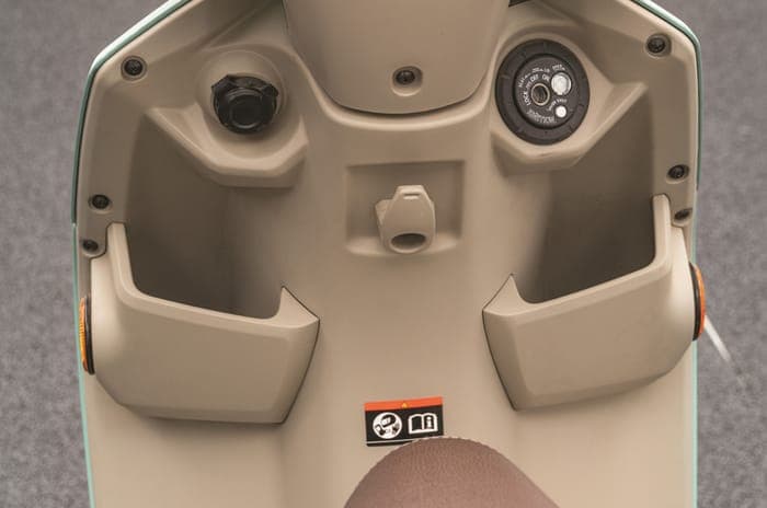 Close up of the inside front apron