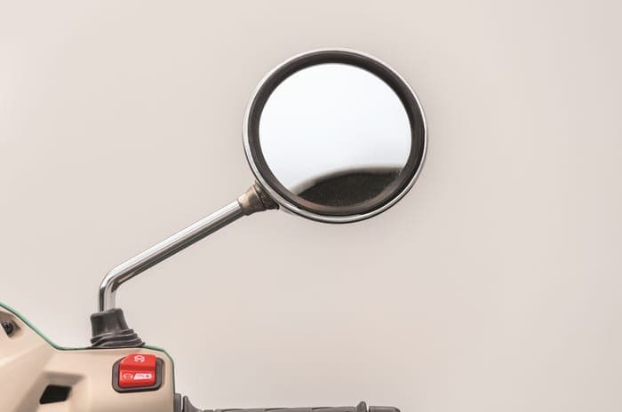 Close up of the rear view mirror