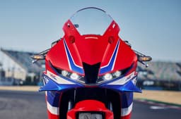Honda CBR600RR headlight and front fairing 