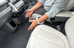 Hyundai Ioniq 5 front foot space