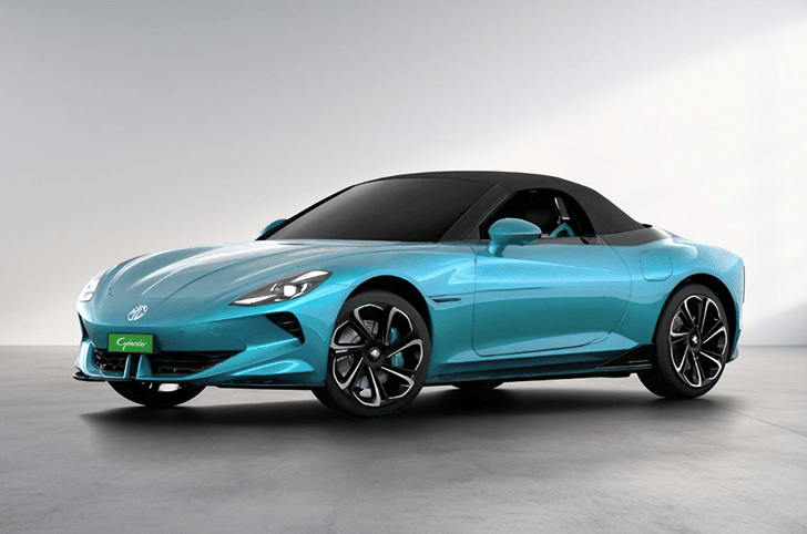 MG Cyberster in Irises Cyan with black roof