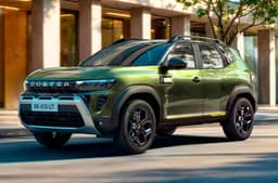 2026 Renault Duster front quarter 