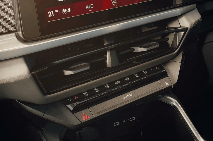 2026 Renault Duster physical controls