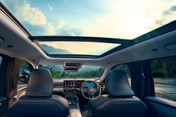 2026 Renault Duster panoramic sunroof 
