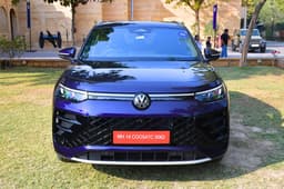 2026 Volkswagen Tayron front head on