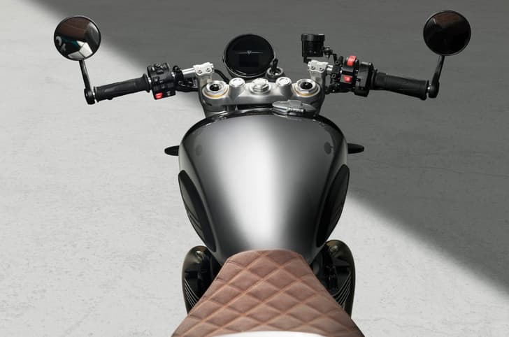 Triumph Speed Twin 1200 Cafe Racer Edition riders POV