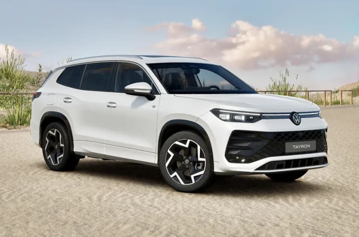 2026 Volkswagen Tayron oryx white mother of pearl