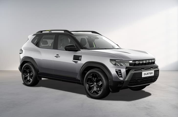 2026 Renault Duster moonlight silver