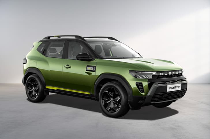 2026 Renault Duster jade mountain green