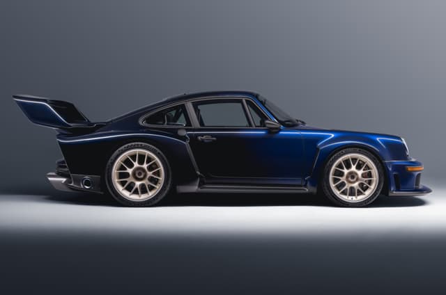 Singer DLS Turbo Sorcerer in studio