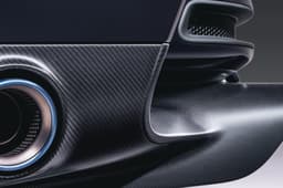 Singer DLS Turbo Sorcerer in studio