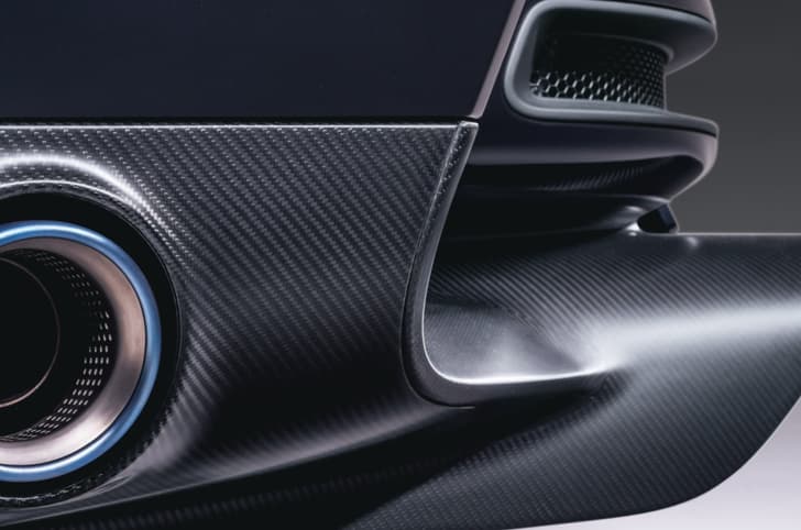 Singer DLS Turbo Sorcerer in studio