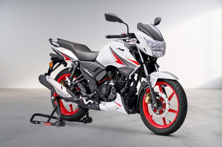 TVS Apache RTR 160 front three quarter