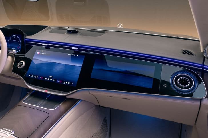 2026 Mercedes-Benz S-Class facelift screens