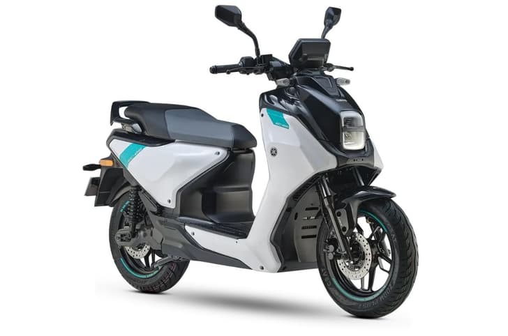 Yamaha EC06 front right side static in studio