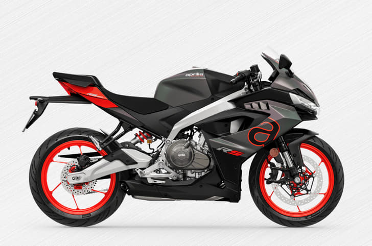 Side profile studio image of the RS 457