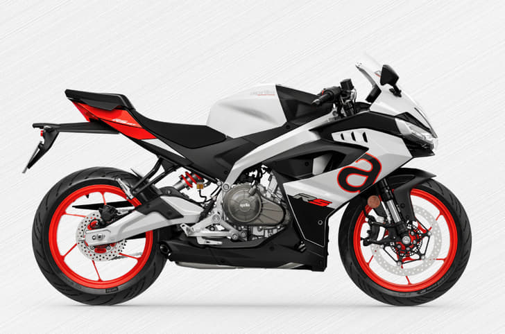Side profile studio image of the RS 457