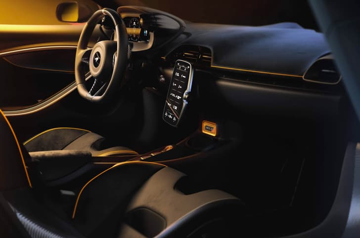 McLaren Artura Spider MCL39 Championship Edition in studio