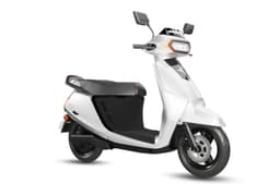 Kinetic DX in White studio shot