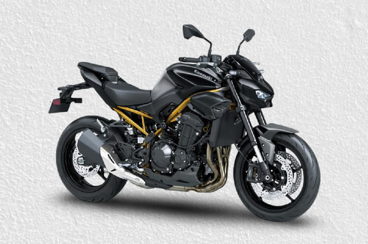 Kawasaki Z900 studio image