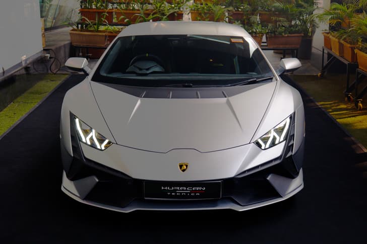 final lamborghini huracan for india on stage