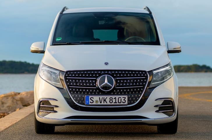 Mercedes-Benz V-Class front design