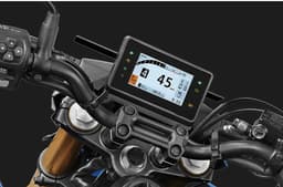 Honda Hornet 2.0 TFT dash