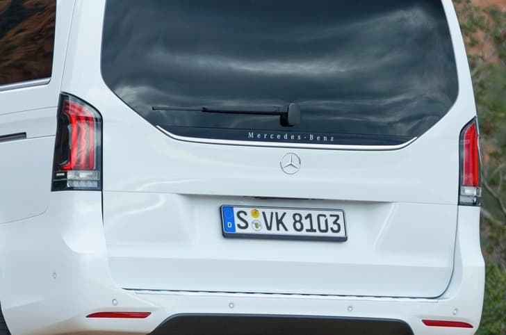 Mercedes-Benz V-Class tailgate
