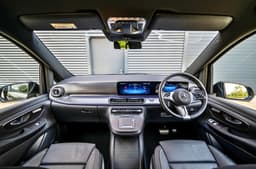 Mercedes-Benz V-Class dashboard