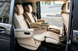 Mercedes-Benz V-Class middle-row seats