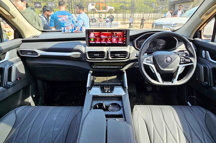 MG Majestor interior