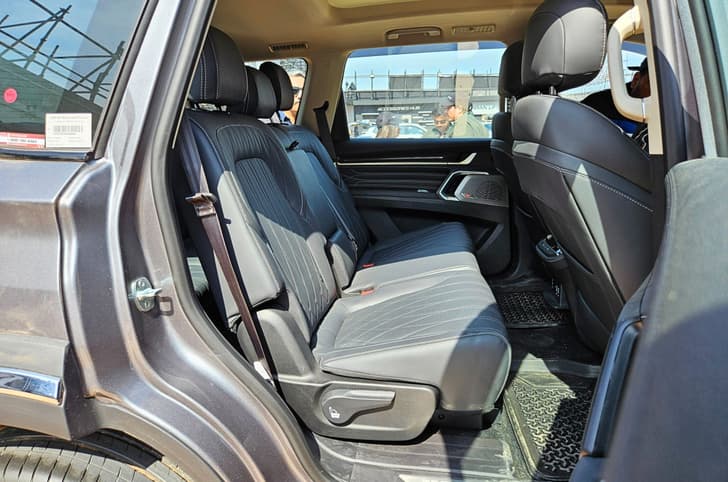 MG Majestor rear seats