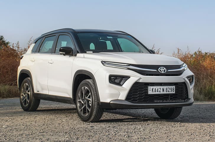 Toyota Hyryder front quarter static