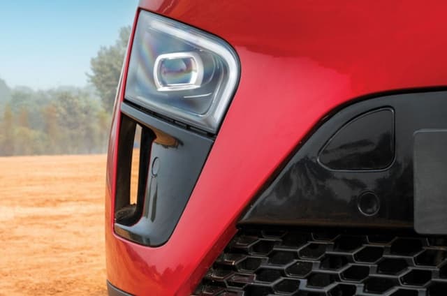 VinFast VF7 headlights