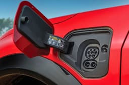 VinFast VF7 charging flap