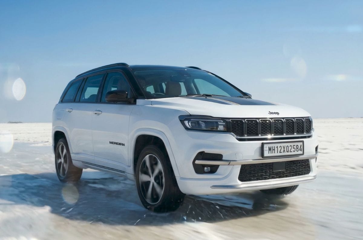 Jeep Meridian Track Edition image gallery