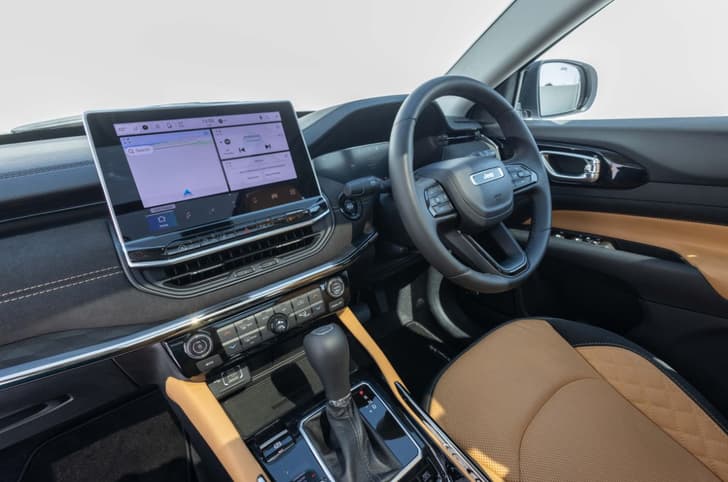 Jeep Meridian Track Edition interior