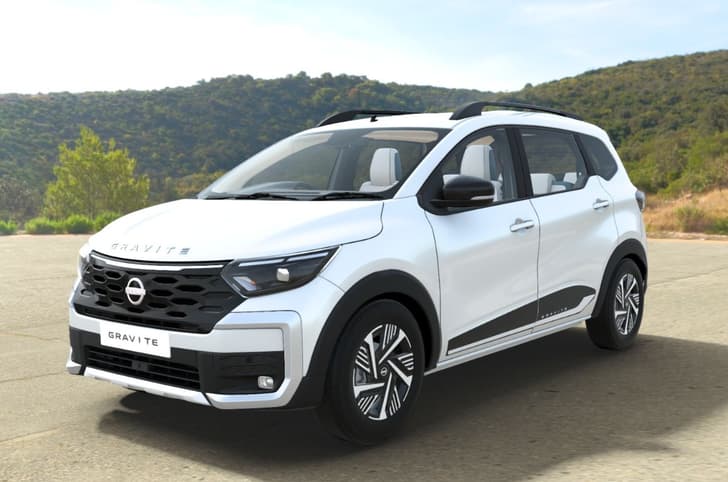 Nissan Gravite Storm White