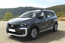 Nissan Gravite Onyx Black