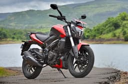 Bajaj Dominar 250 front three quarter