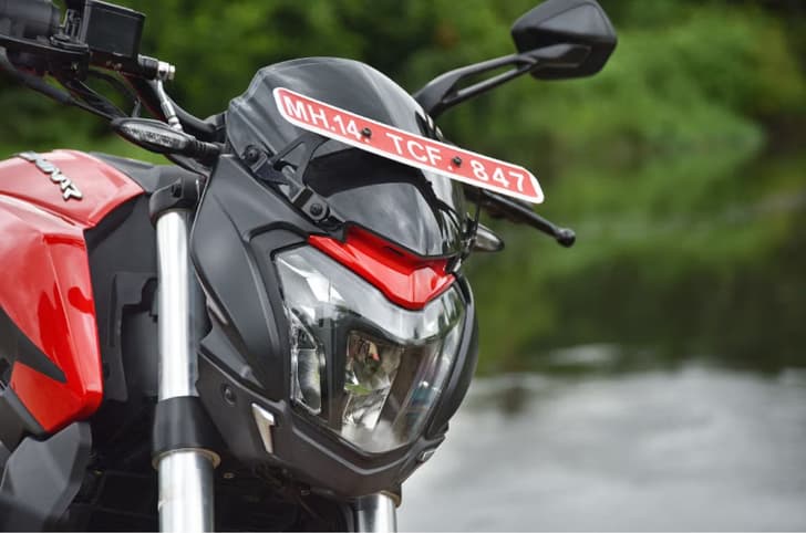Bajaj Dominar 250 headlight