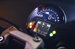 Triumph Trident 660 TFT dash